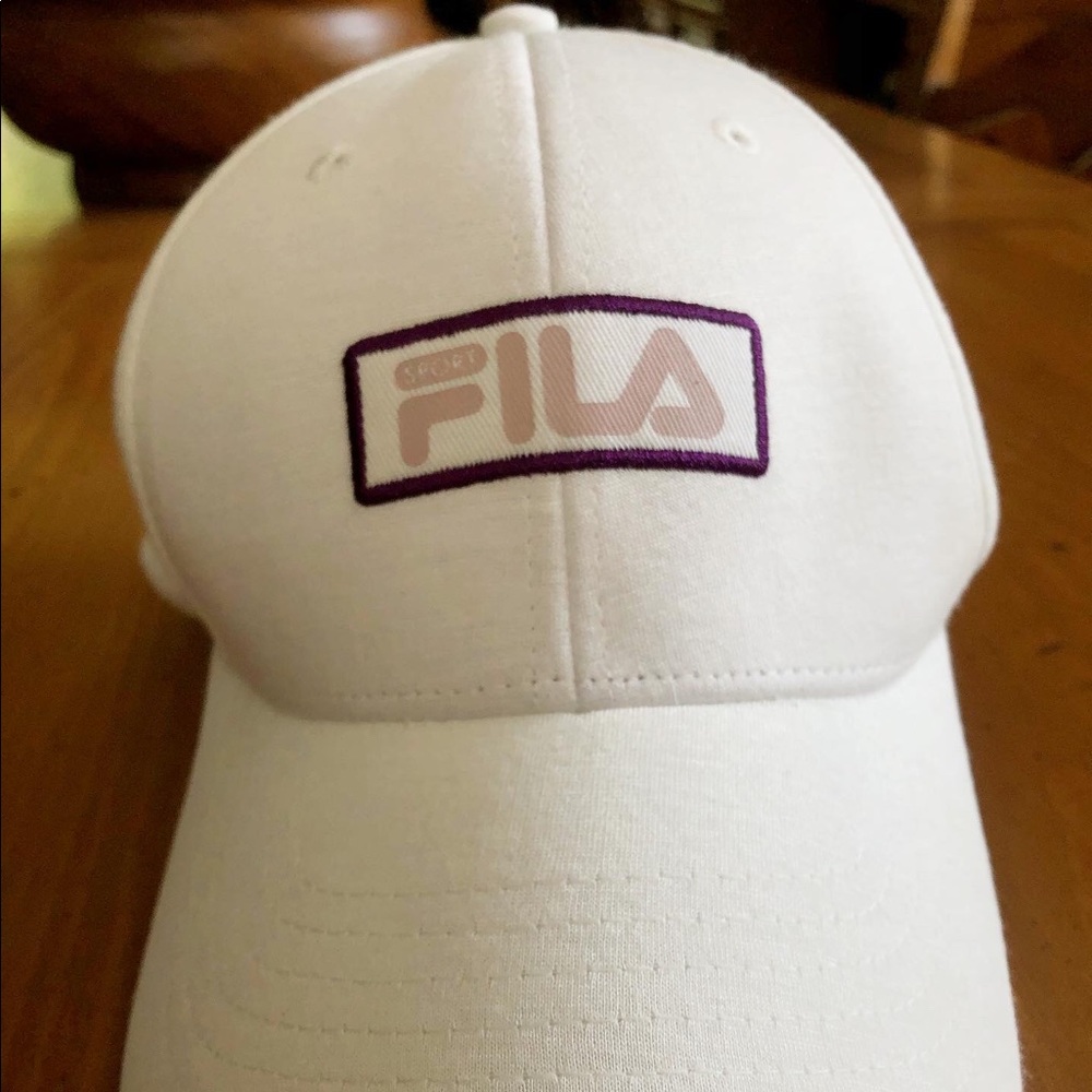 WHITE FILA BASEBALL HAT